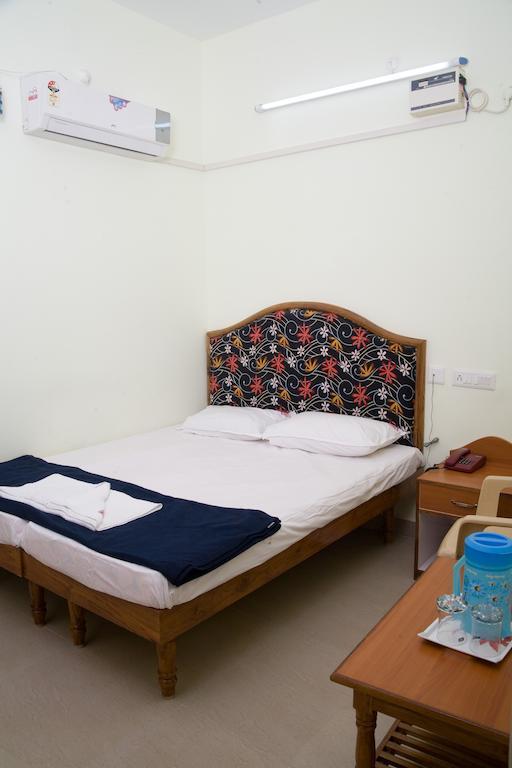 Vihas Inn Tirupati Kültér fotó
